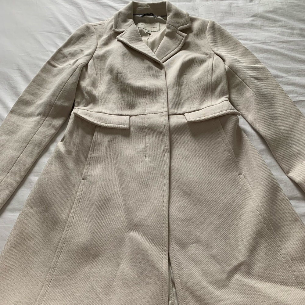 EUC! Banana Republic Cream Cotton Lady Coat - Picture 1 of 7
